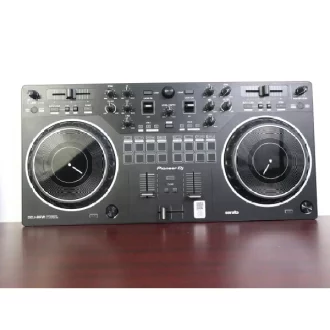 Pioneer REV1 portable DJ controller