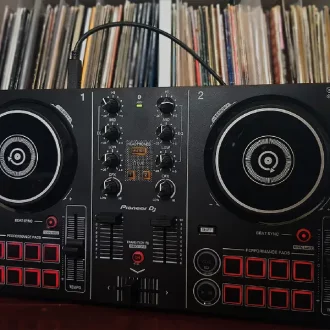 DDJ 200 smart DJ controller