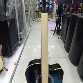 acoustic guitar retailers Kenya
