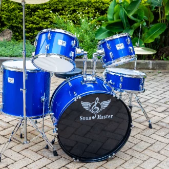 Soundmaster drum set