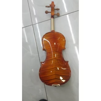 Musical maple leaf design