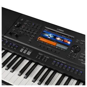 Yamaha SX700 music workstation