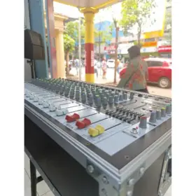 portable PMD1680D-USB powered mixer Kenya