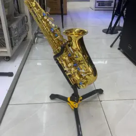saxophone holder